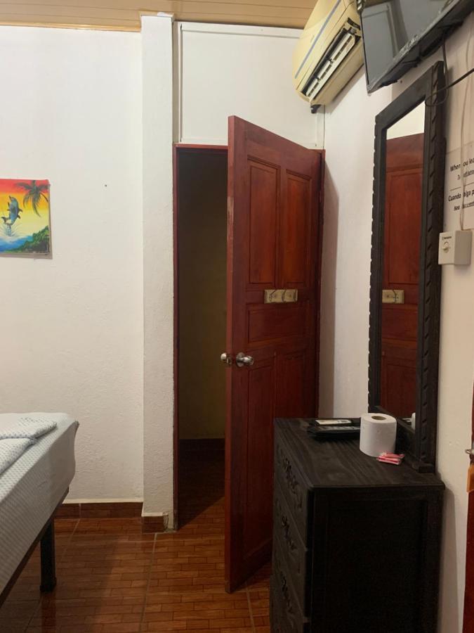 !Que Tuanis! Hotel Playas del Coco Bagian luar foto