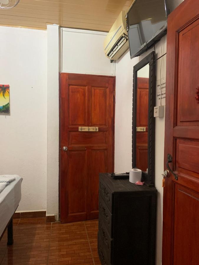!Que Tuanis! Hotel Playas del Coco Bagian luar foto