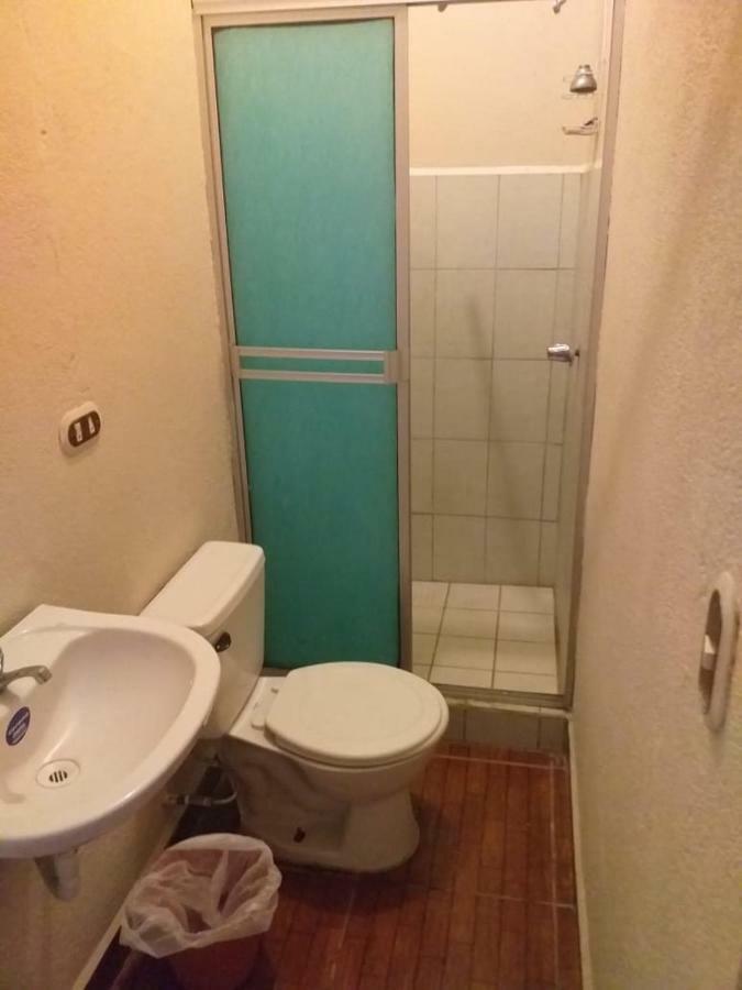 !Que Tuanis! Hotel Playas del Coco Bagian luar foto